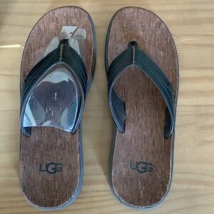 Mens Ugg Tidelands size 10 flip flops, new in box